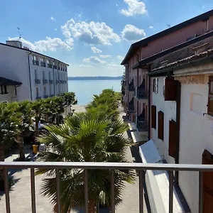 Mavino , Sirmione Italy