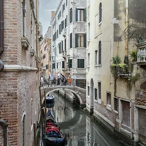 Gondola Luxury - Campo Santi Filippo E Giacomo By Wonderful Italy , Venice Italy